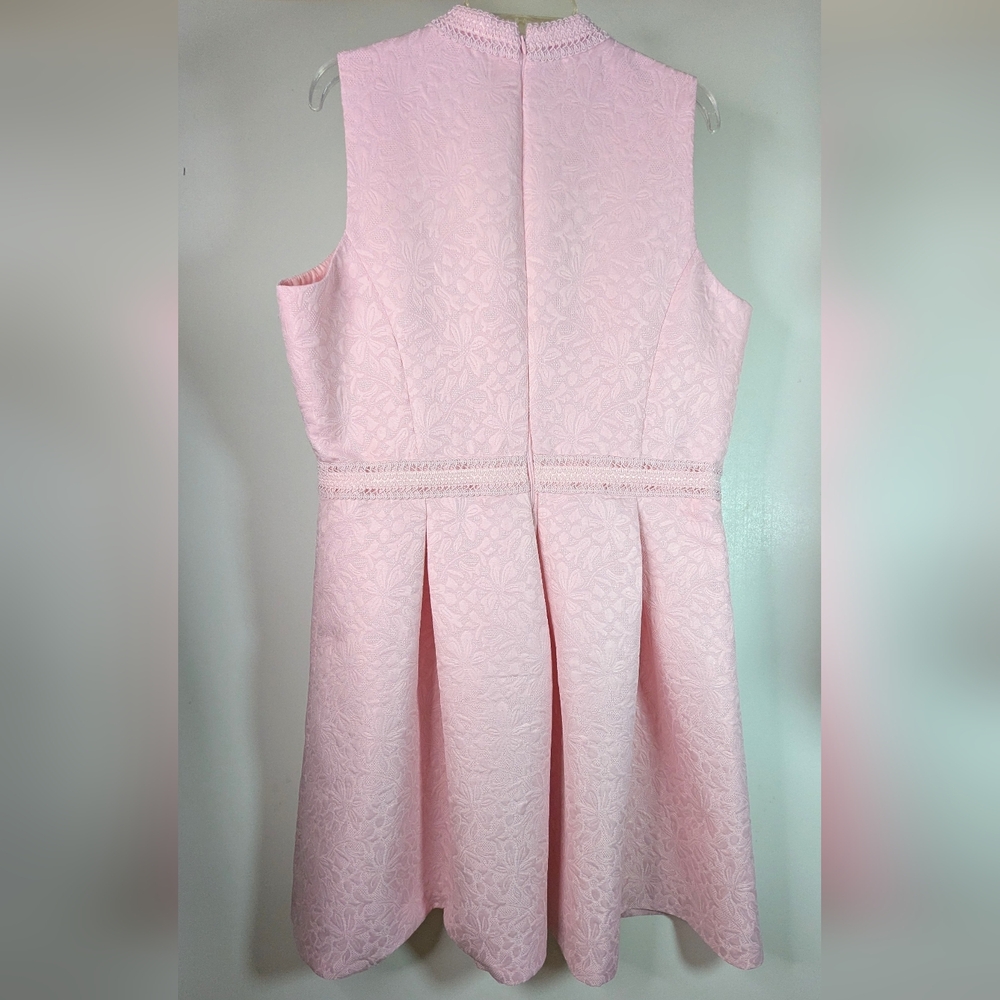 Pretty in Pink Dress Classic Style Brocade Embroidered Size 18 - Picture 10 of 11